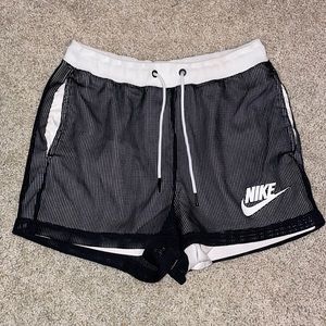 Nike shorts women’s XS
